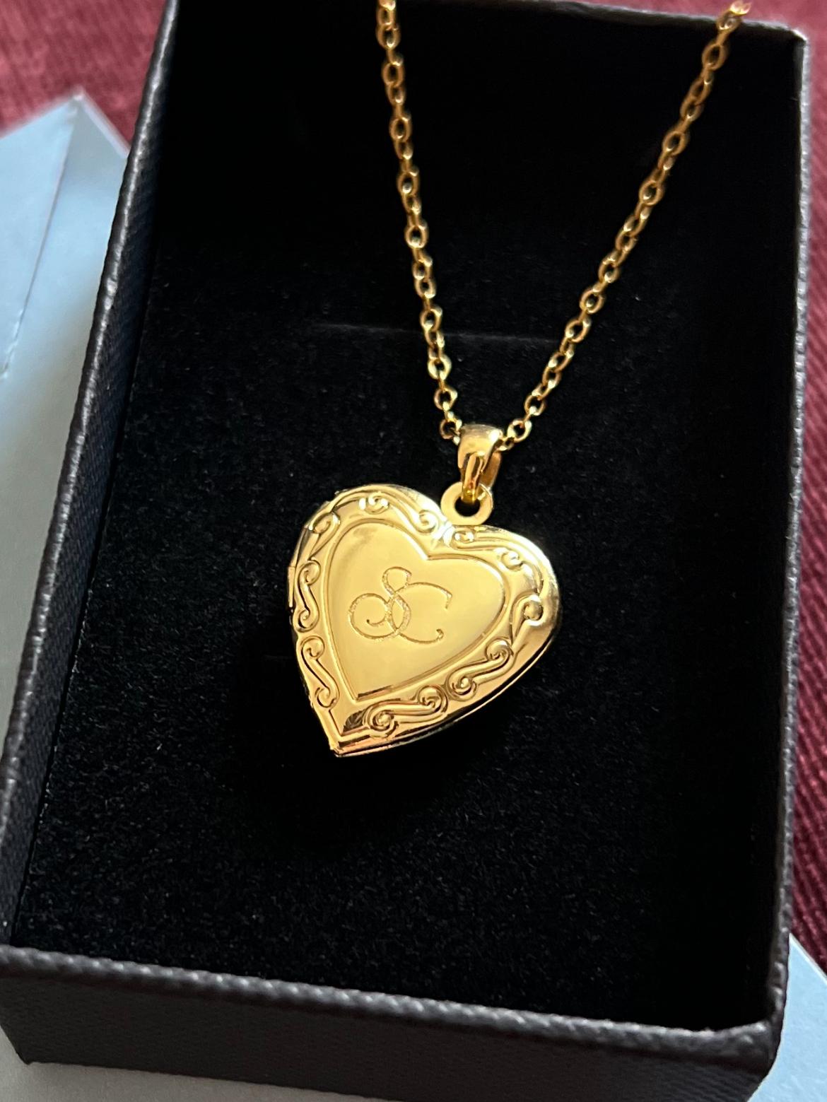 Sabrina Carpenter - 'SC Engraved' Gold Heart Locket Necklace